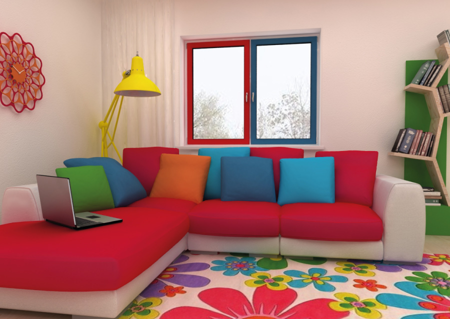 Красное окно из ПВХ в детской комнате
